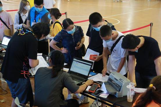 以“心”迎 “新”，凝“新”聚力 ，上海工商职业技术学院喜迎2021级新同学